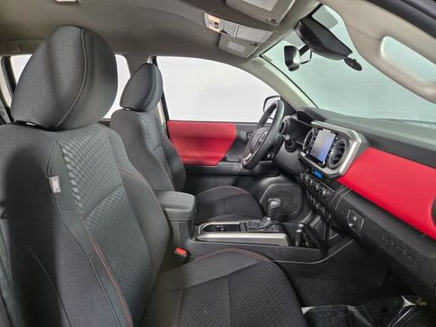 Used 2023 Toyota Tacoma SR5 AWD/4WD image 15