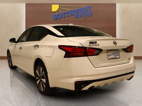 Used 2022 Nissan Altima 2.5 SL image 2