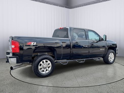 Used 2014 Chevrolet Silverado 2500 LTZ w/ LTZ Plus Package AWD/4WD image 6