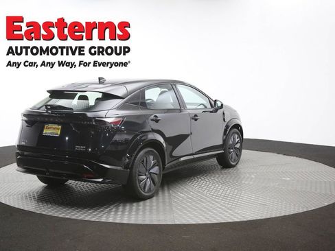 Used 2023 Nissan Ariya AWD image 42
