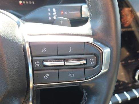 Used 2025 GMC Acadia Elevation image 27