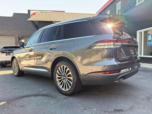 Used 2020 Lincoln Aviator Reserve w/ Equipment Group 201A image 3