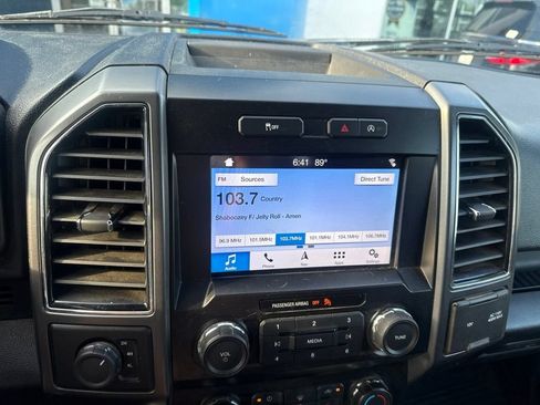 Used 2019 Ford F150 XLT w/ Equipment Group 302A Luxury AWD/4WD image 12