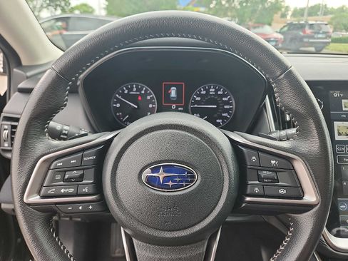 Used 2024 Subaru Outback Premium AWD/4WD image 19