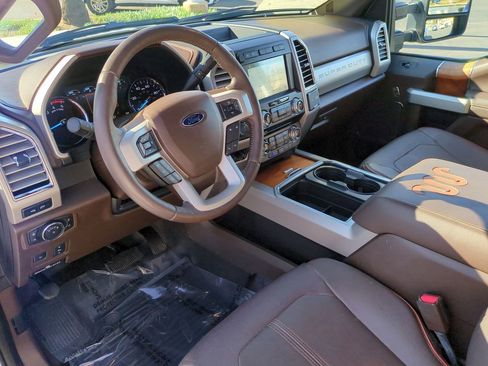 Used 2017 Ford F450 King Ranch w/ King Ranch Ultimate Package image 12