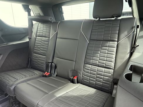 Certified 2025 Cadillac Escalade Premium Luxury Platinum AWD/4WD image 14