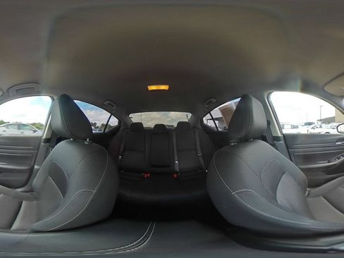 Used 2025 Nissan Altima 2.5 SV FWD image 42