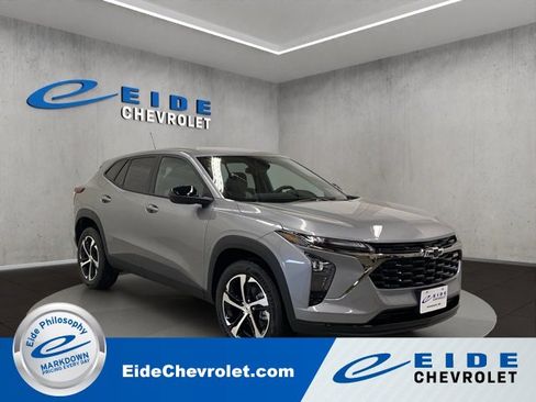 New 2026 Chevrolet Trax RS w/ Driver Confidence Package image 1