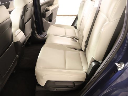 Certified 2025 Hyundai Santa Fe SEL FWD image 12