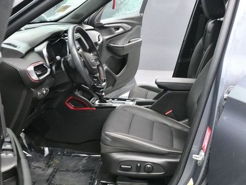 Used 2022 Chevrolet TrailBlazer RS w/ Technology Package image 17