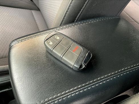 Used 2023 Jeep Compass Sport AWD/4WD image 32