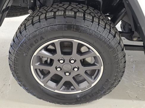 Used 2020 Jeep Gladiator Overland image 53