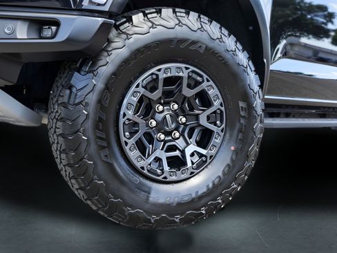 Used 2025 Ford F150 Raptor w/ Equipment Group 803A Raptor R AWD/4WD image 4