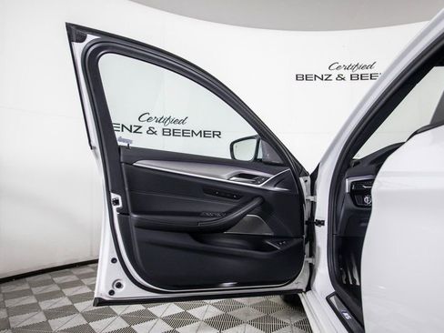 Used 2023 BMW M5 w/ Executive Package image 18