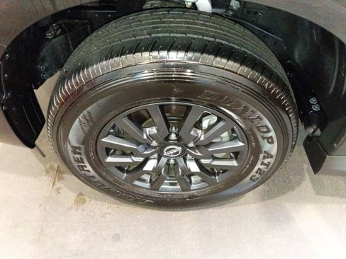 Used 2025 Nissan Armada SV RWD image 27