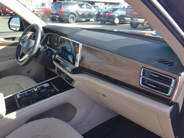 Used 2024 Volkswagen Atlas SE w/ Panoramic Sunroof Package FWD image 33