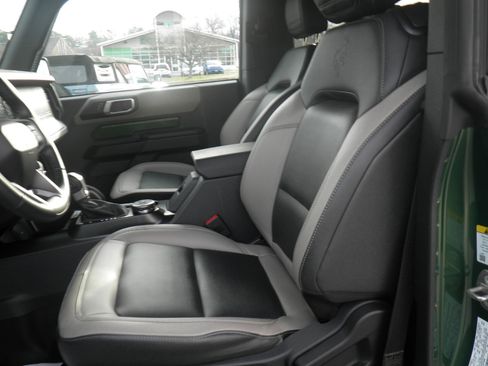 Used 2024 Ford Bronco Big Bend w/ Sasquatch Package image 15