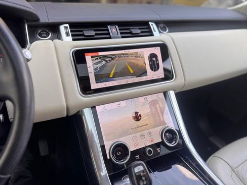 Used 2019 Land Rover Range Rover Sport HSE AWD/4WD image 16