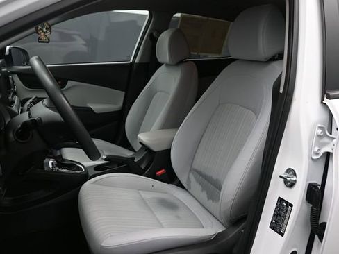 Used 2023 Hyundai Kona SEL AWD/4WD image 10