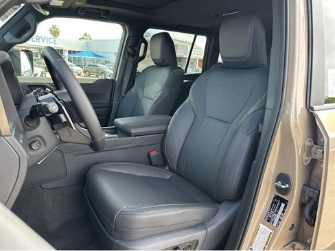 New 2026 Lexus GX 550 AWD/4WD image 16