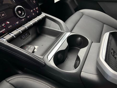 New 2026 GMC Terrain Elevation w/ Elevation Premium Package image 29