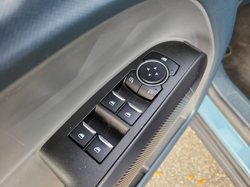 Used 2023 Ford Maverick XL image 6