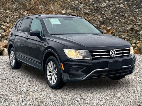 Used 2018 Volkswagen Tiguan S image 10