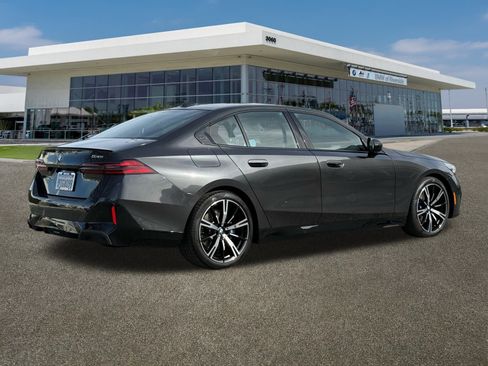 Used 2026 BMW 530i w/ M Sport Package image 12