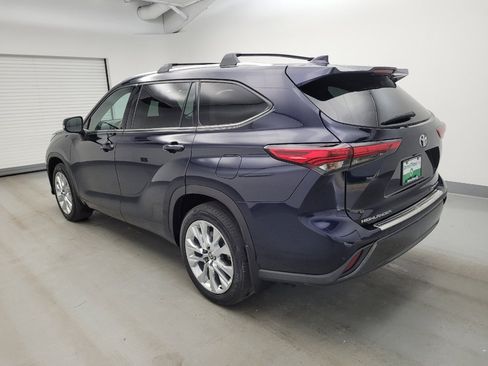 Used 2020 Toyota Highlander Limited AWD/4WD image 3