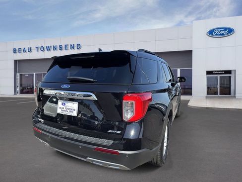 Certified 2023 Ford Explorer XLT w/ Equipment Group 202A image 3