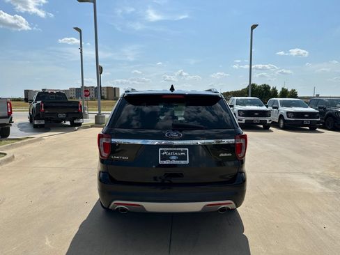 Used 2017 Ford Explorer Limited FWD image 4