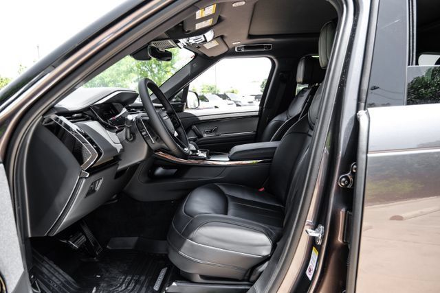 New 2026 Land Rover Range Rover Sport Dynamic SE AWD/4WD image 4