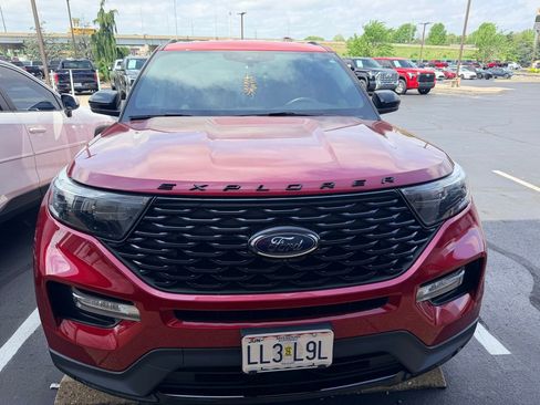 Used 2022 Ford Explorer ST-Line w/ Class IV Trailer Tow Package RWD image 2