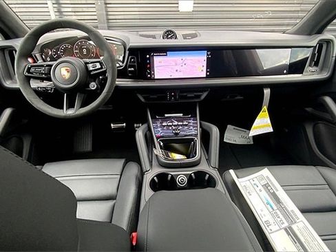 New 2026 Porsche Cayenne GTS image 6