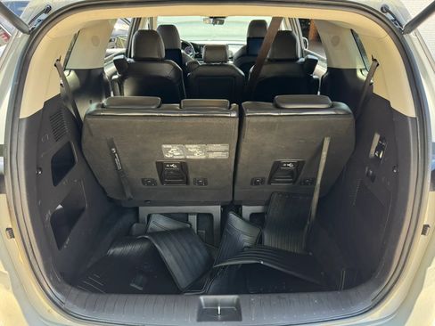 Used 2022 Kia Carnival SX FWD image 34