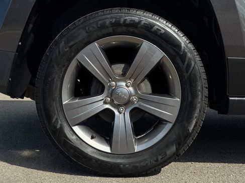 Used 2015 Jeep Patriot High Altitude image 17