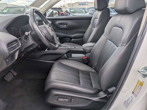 Used 2024 Honda HR-V EX-L image 12