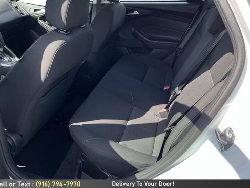Used 2015 Ford Focus SE FWD image 14