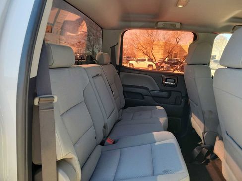 Used 2018 Chevrolet Silverado 2500 W/T image 9