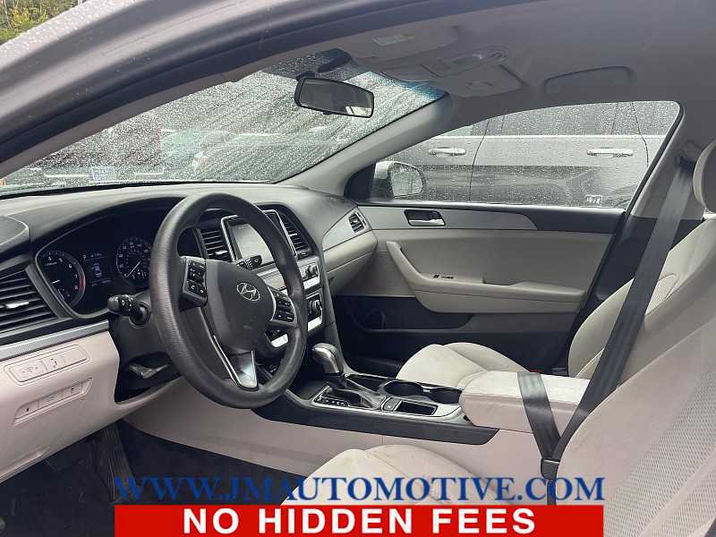 Used 2019 Hyundai Sonata SE FWD image 2