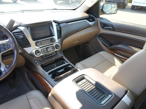 Used 2017 Chevrolet Suburban Premier image 22