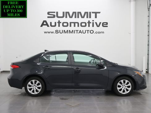 Used 2024 Toyota Corolla LE FWD image 1