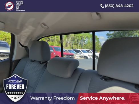 Used 2018 Toyota Tacoma SR5 RWD image 25