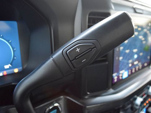 Used 2025 Ford F250 Lariat w/ Black Appearance Package image 14