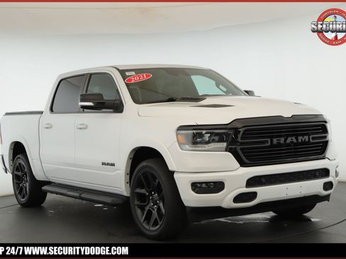 Used 2021 RAM 1500 Laramie AWD/4WD image 1