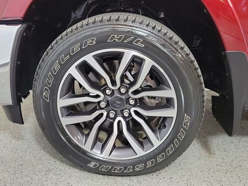 Used 2025 RAM 1500 Limited AWD/4WD image 9