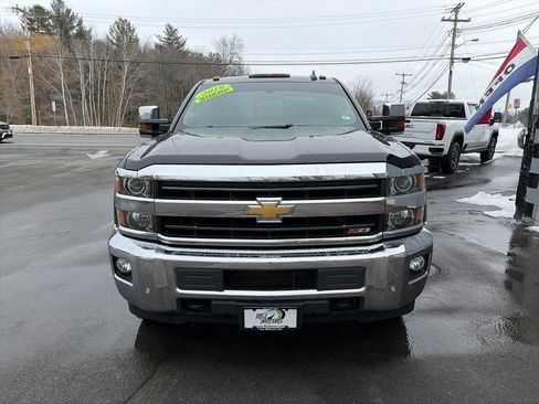 Used 2019 Chevrolet Silverado 2500 LTZ w/ Vortec Plus Package image 3