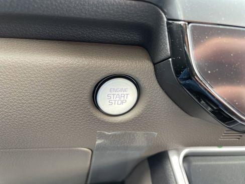 New 2026 Kia Carnival FWD image 24