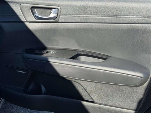 Used 2018 Kia Optima SX w/ Technology Package image 12