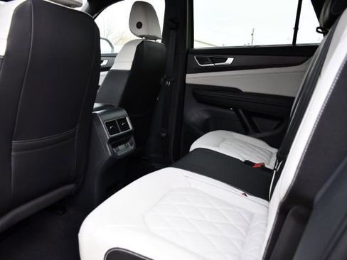 New 2026 Volkswagen Atlas Cross Sport SEL Premium R-Line image 18